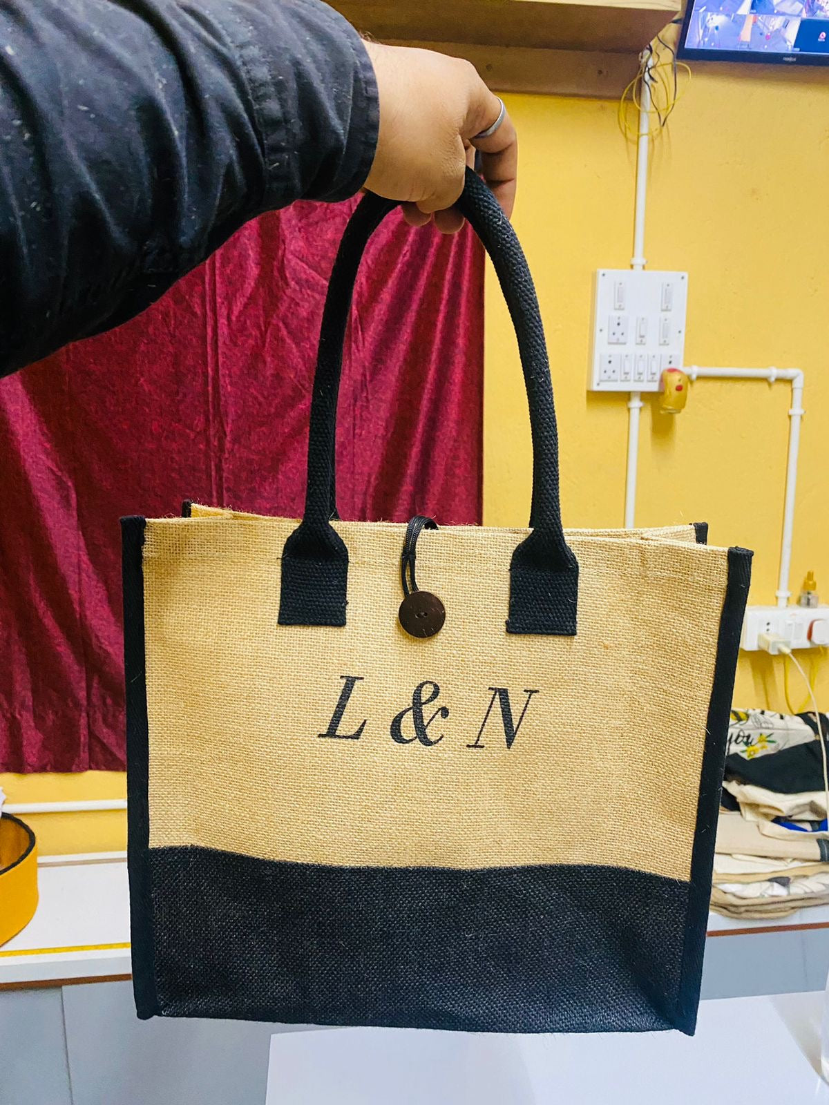 Chain Zipper Printed Natural Jute Bag